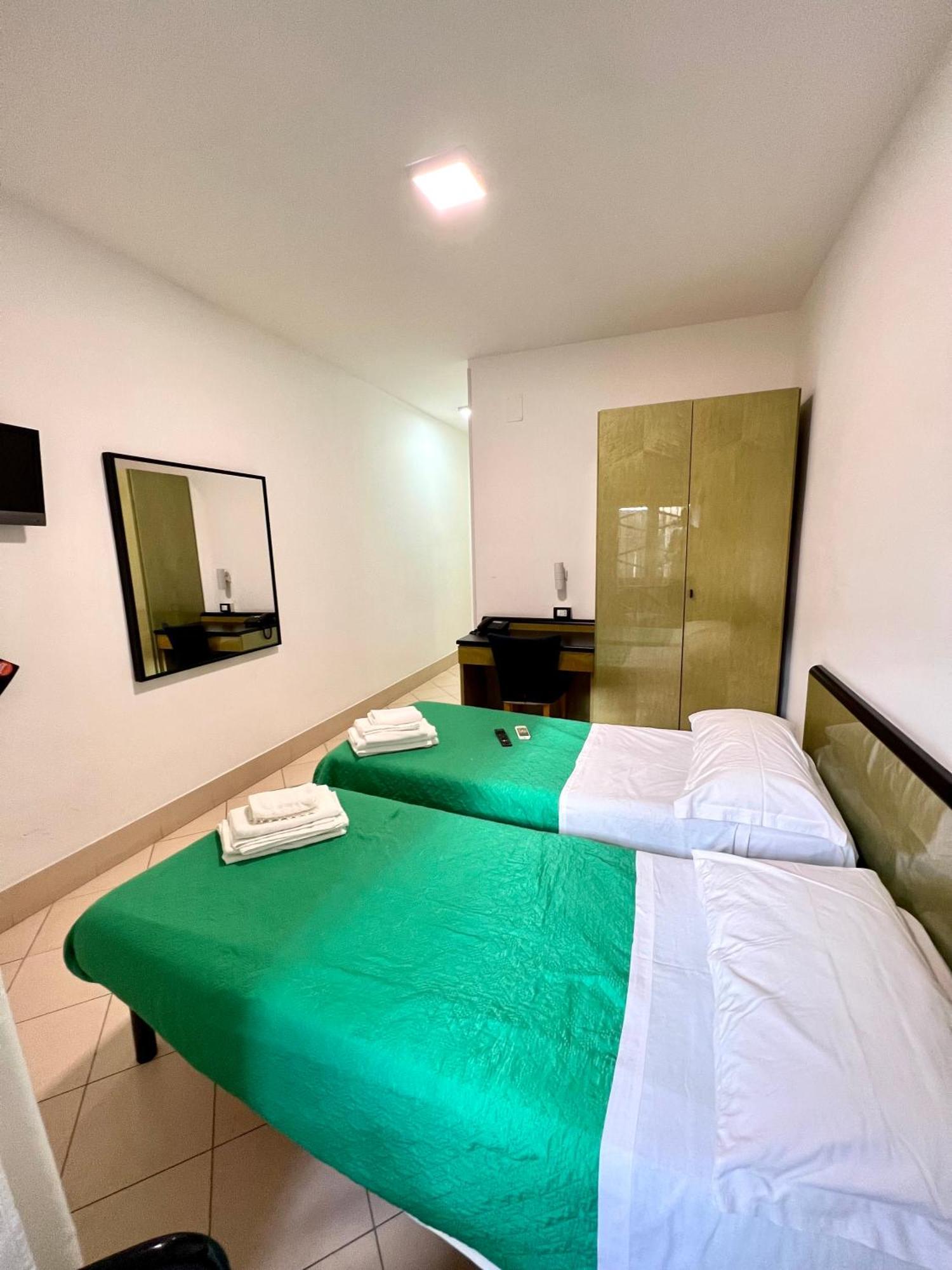 Hotel Como 3*
